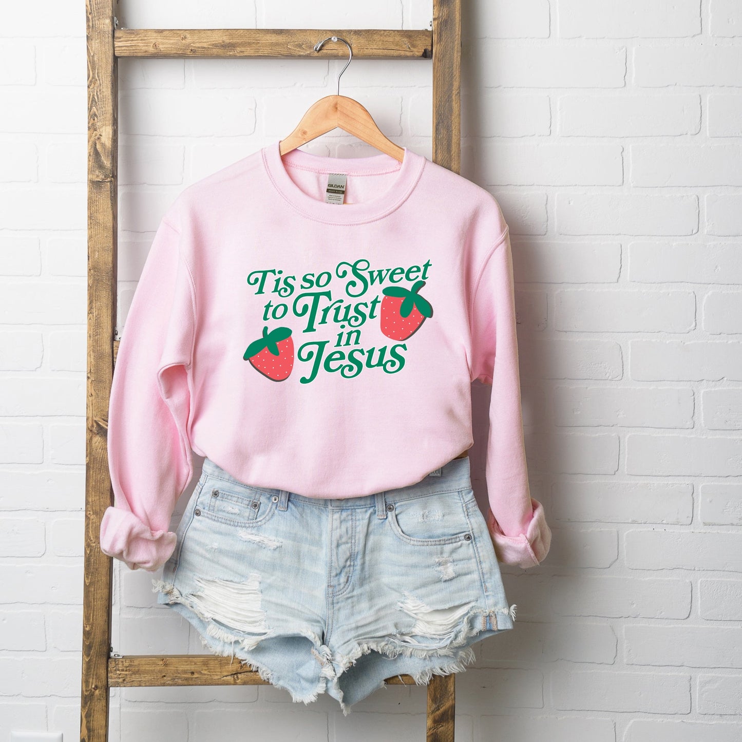 Tis So Sweet To Trust In Jesus | Sweatshirt