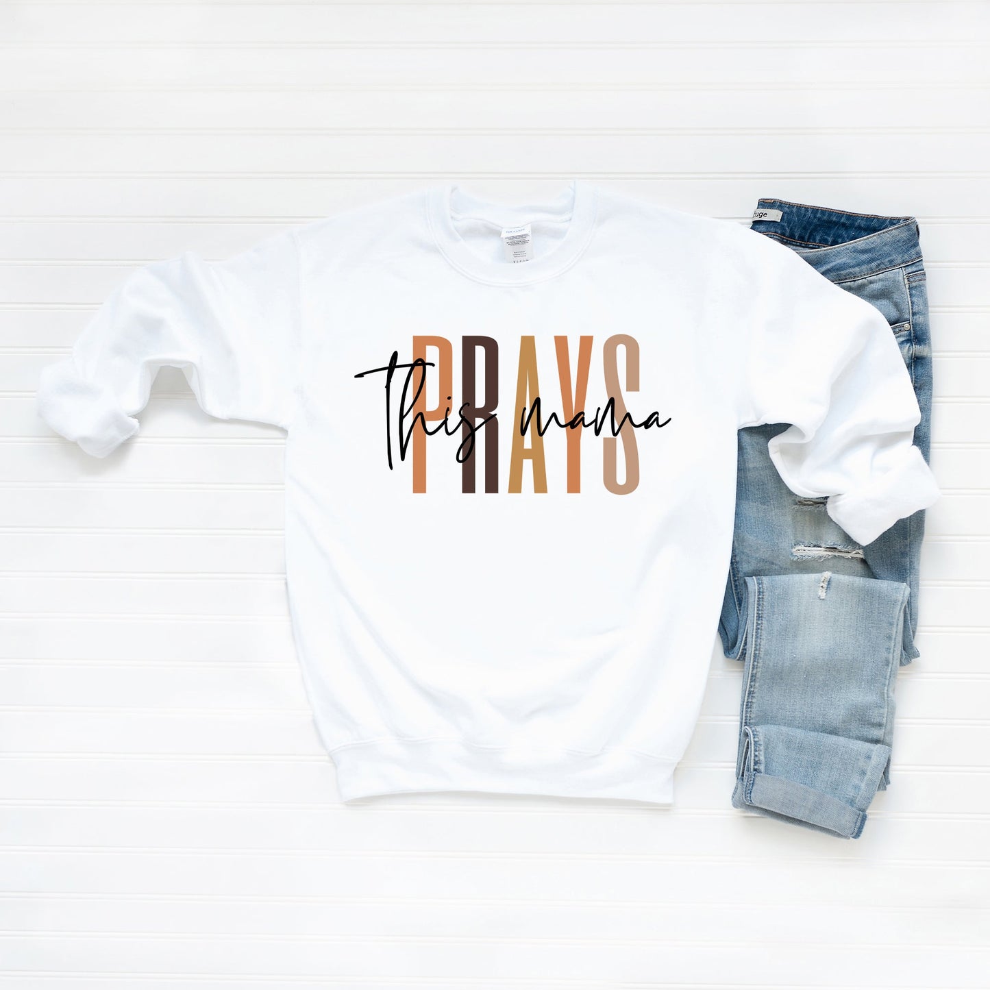 This Mama Prays Cursive | Sweatshirt