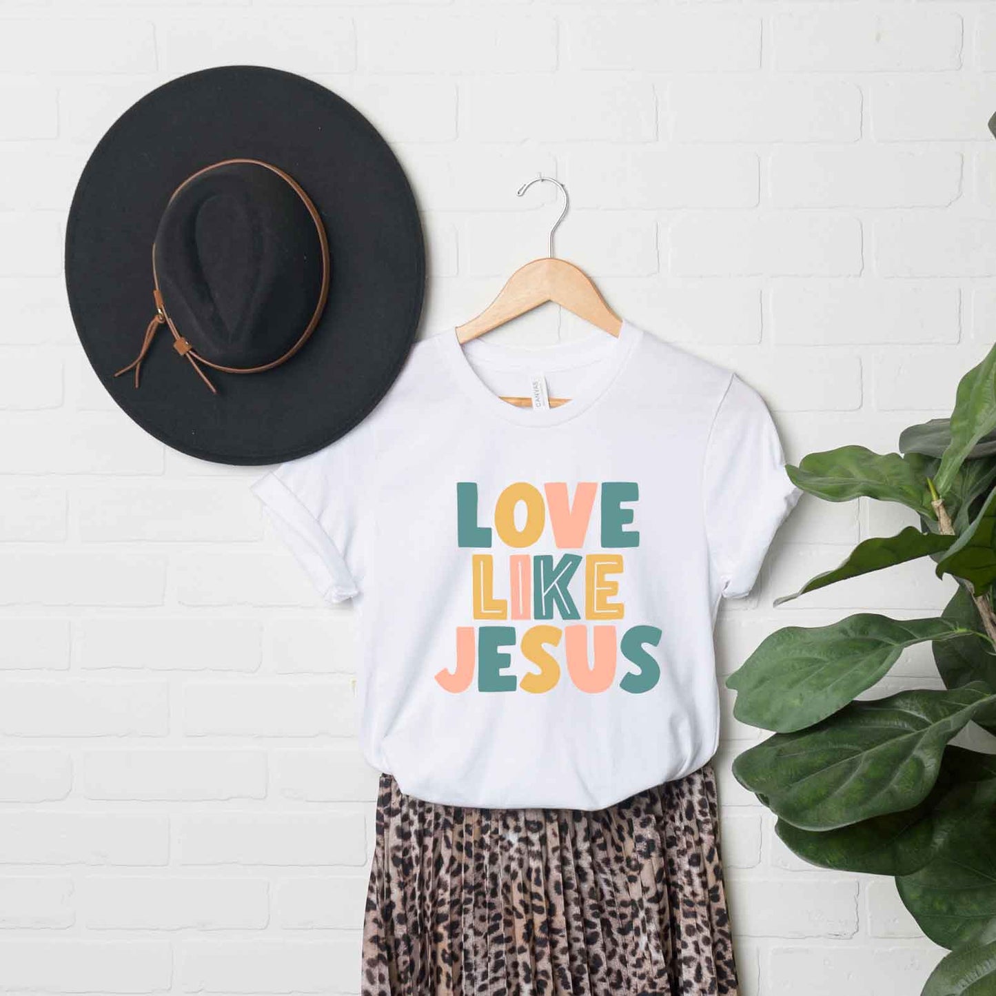 Love Like Jesus Colorful | Short Sleeve Crew Neck