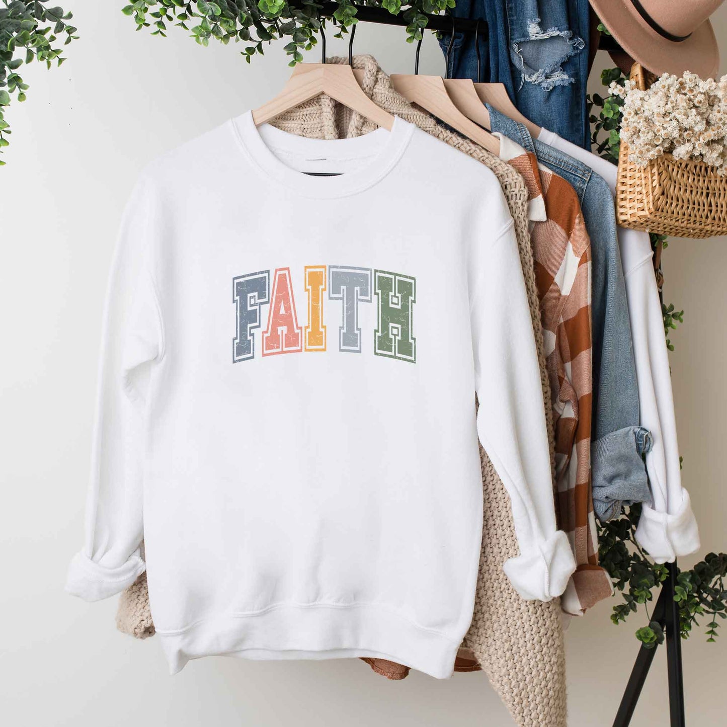 Faith Varsity | Sweatshirt