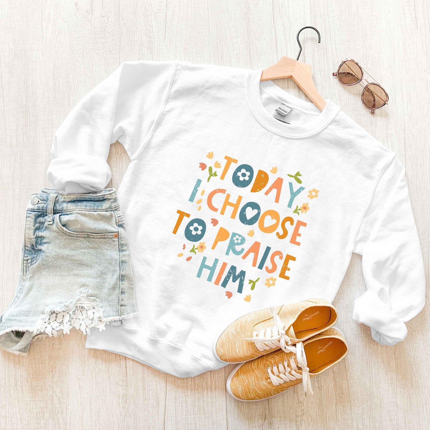 Choose To Praise Him Flowers | Sweatshirt