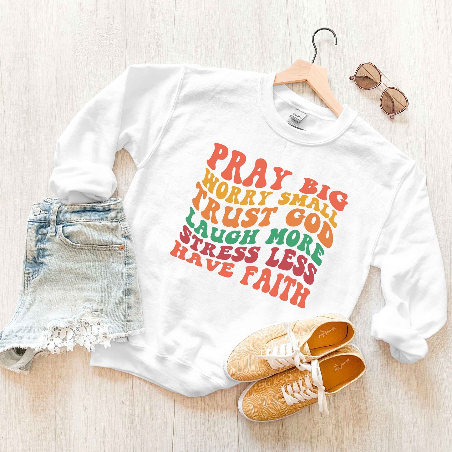 Have Faith Wavy Colorful | Sweatshirt